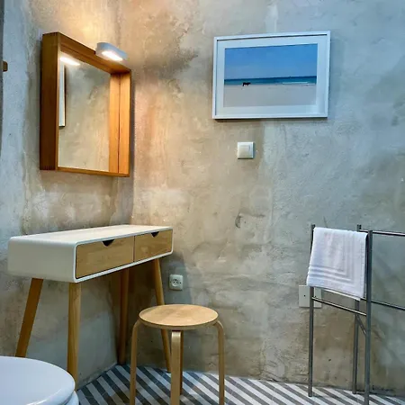 Charming With Private Patio In Old Town